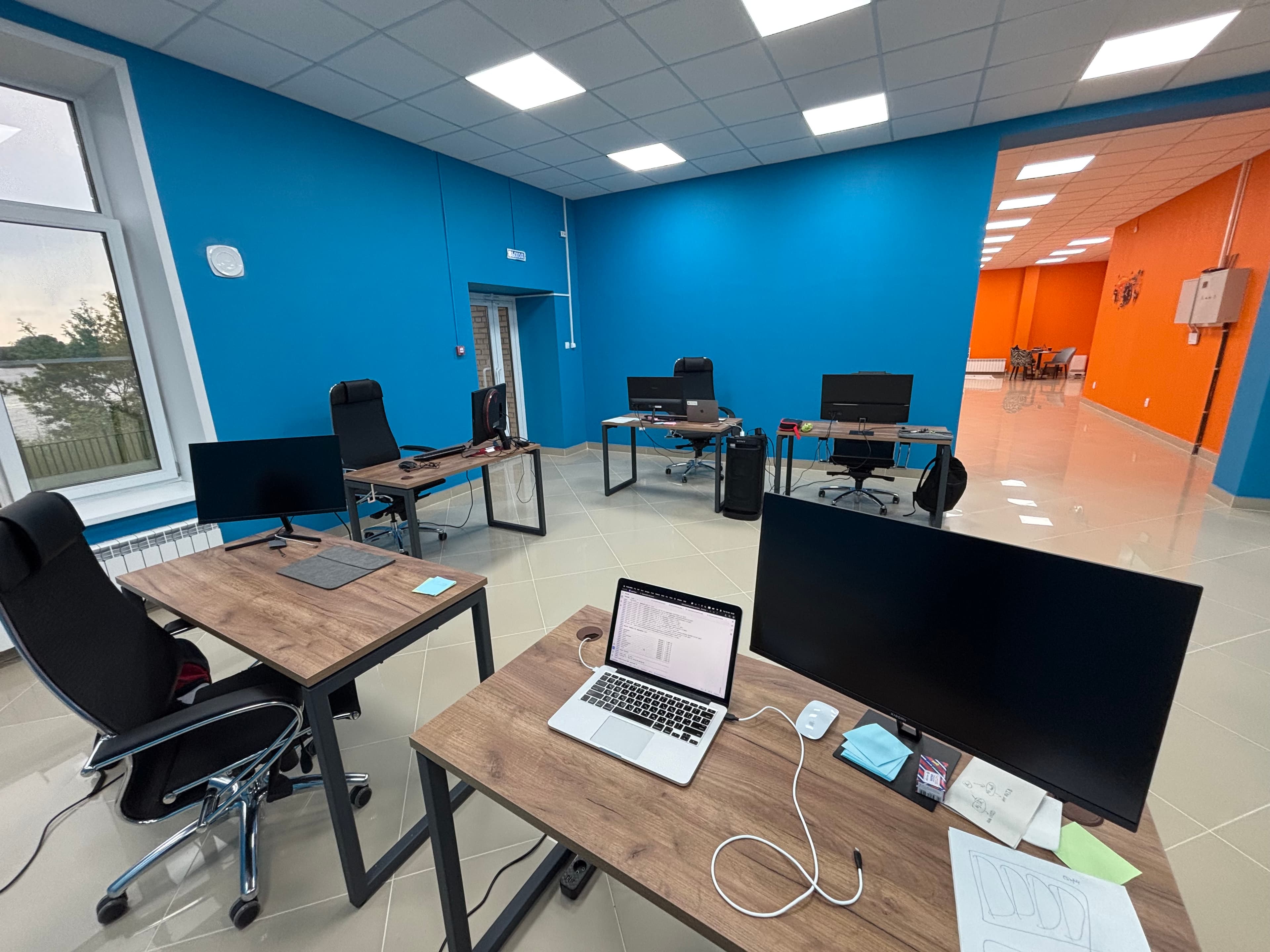 Рабочие места в коворкинге GdeTech